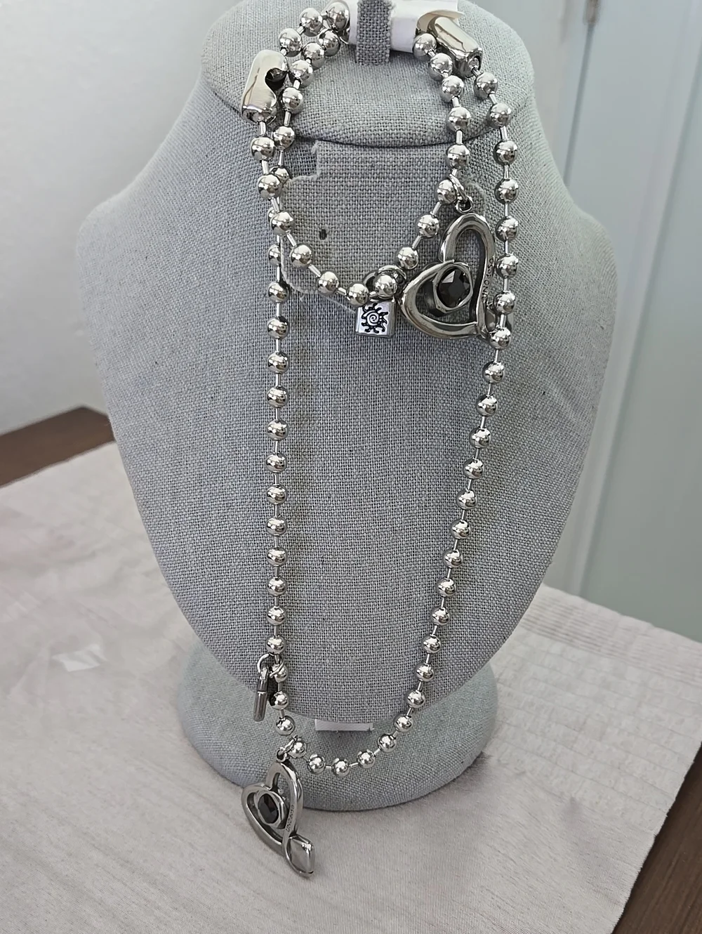 Stainless steel sets Neckles & bracelets, Excellent Quality (Not Uno De 50)